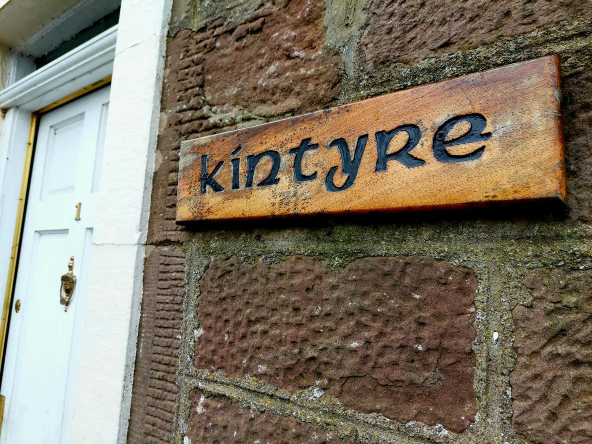 Pretty Ground Cottage In Comrie Exterior foto